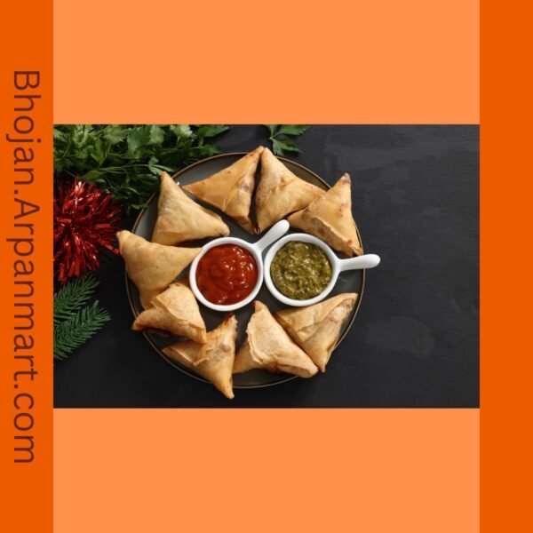 Hyderabadi Onion Samosa (1 Piece)